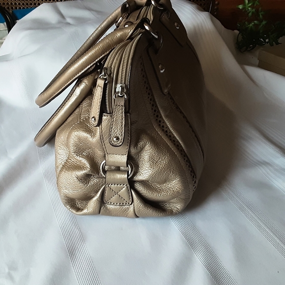 LIKE NEW Danier Metallic Gold Leather - Picture 12 of 15